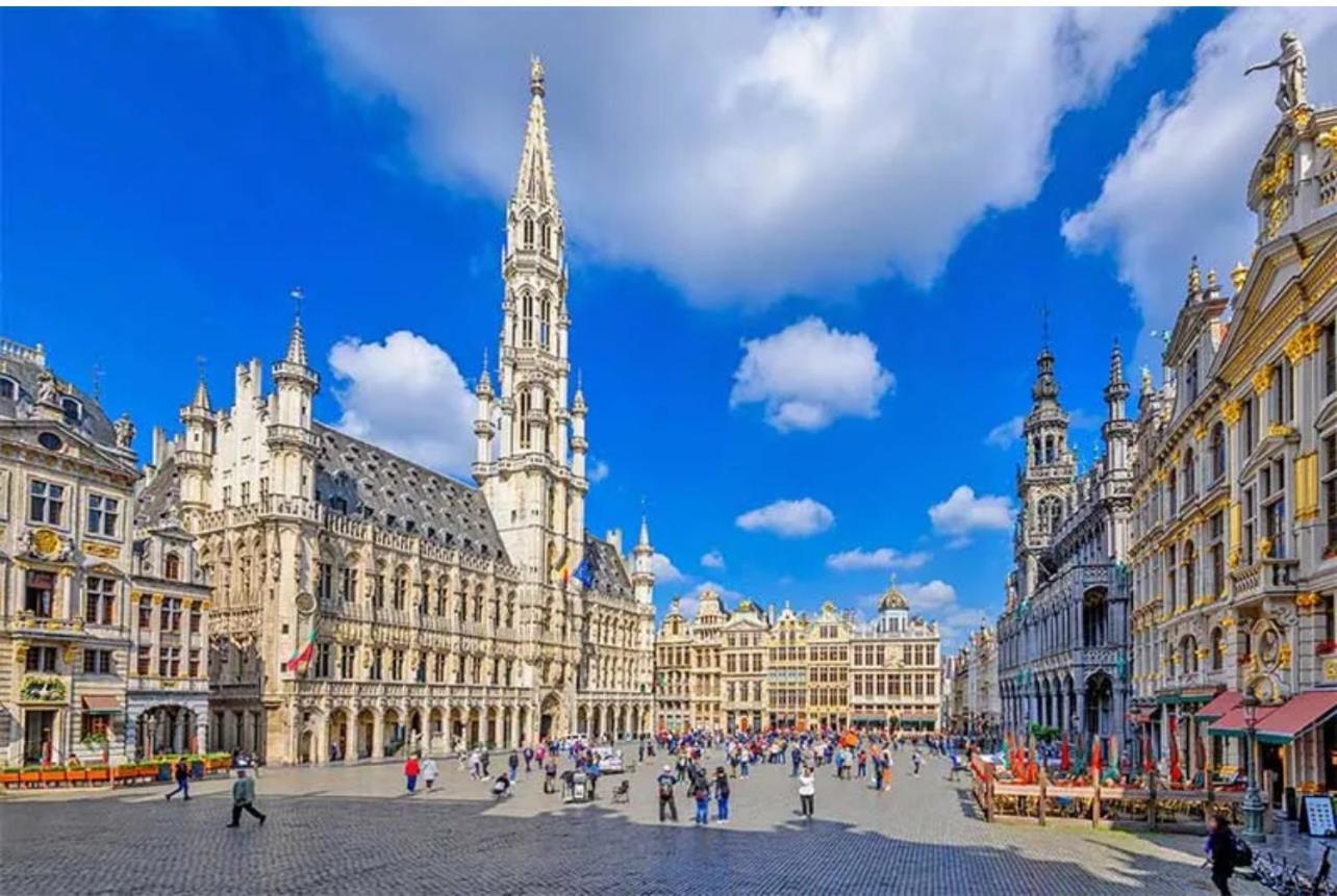 Centrale Bruxelles Buitenkant foto